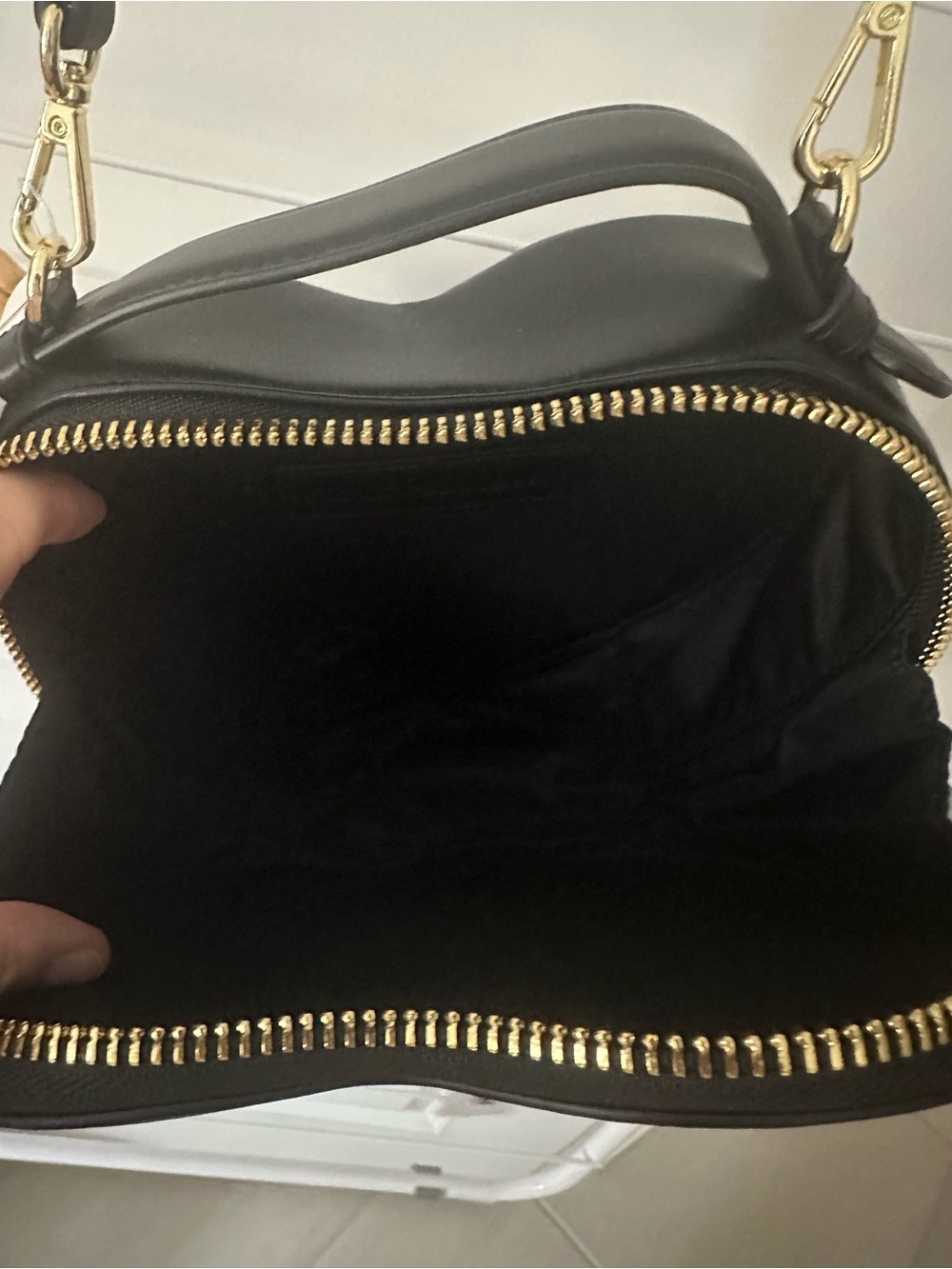 Stoney Clover Lane Black Heart Mini Crossbody with Gold Heart Charm NWT - Picture 5 of 6